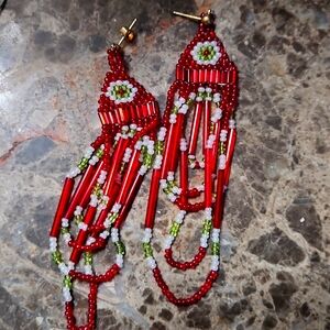 VTG RED WHITE GREEN SEED BEAD‎ LONG EARRINGS